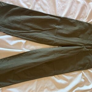 Levi's Green Ankle Cropped Pants